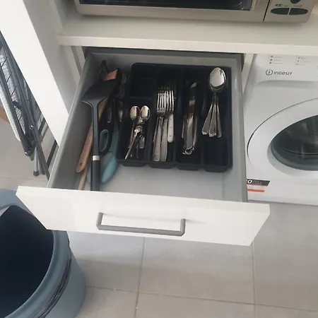 Апартаменты Renove 2023 Proche Aeroport 5min, Gare Sncf 2 Min, Tramway Au Pied De L'immeuble , Parking Possible, Renovated 2023 Near The Airport 5 Min, Train Station 2 Min, Tram Next To The Building 1 Min, Parking Possible Ницца