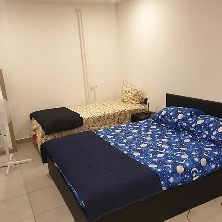 Апартаменты Renove 2023 Proche Aeroport 5min, Gare Sncf 2 Min, Tramway Au Pied De L'immeuble , Parking Possible, Renovated 2023 Near The Airport 5 Min, Train Station 2 Min, Tram Next To The Building 1 Min, Parking Possible *