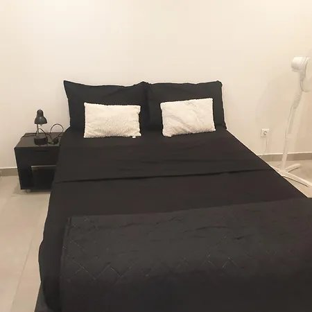 Апартаменты Renove 2023 Proche Aeroport 5min, Gare Sncf 2 Min, Tramway Au Pied De L'immeuble , Parking Possible, Renovated 2023 Near The Airport 5 Min, Train Station 2 Min, Tram Next To The Building 1 Min, Parking Possible Ницца